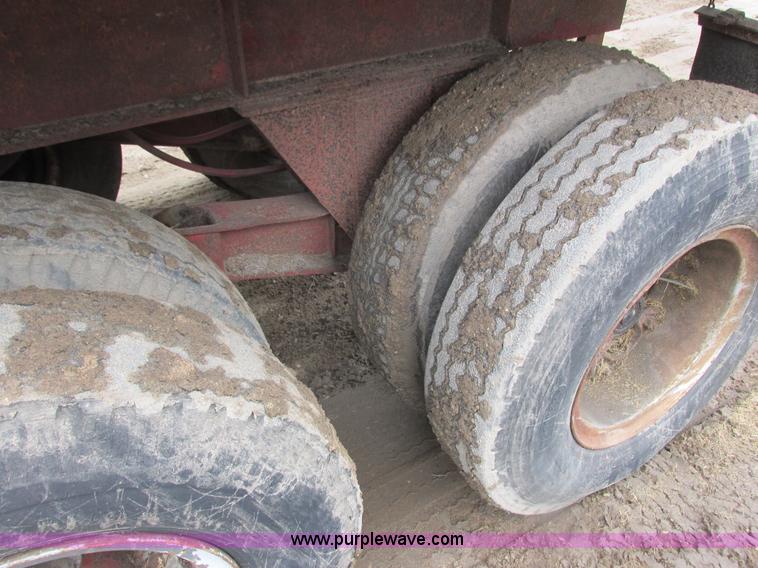 image for item K4189 1972 Schein end dump trailer