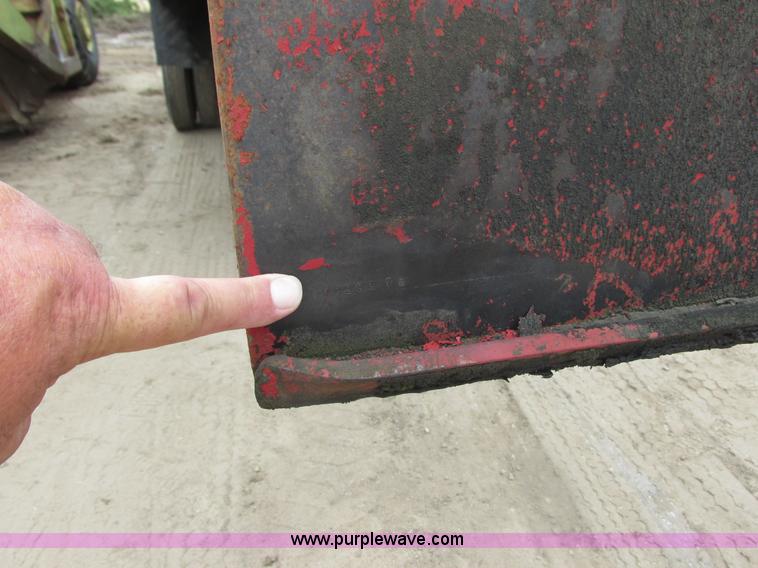 image for item K4189 1972 Schein end dump trailer