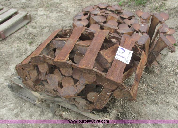 image for item K4190 Loegering skid steer tracks