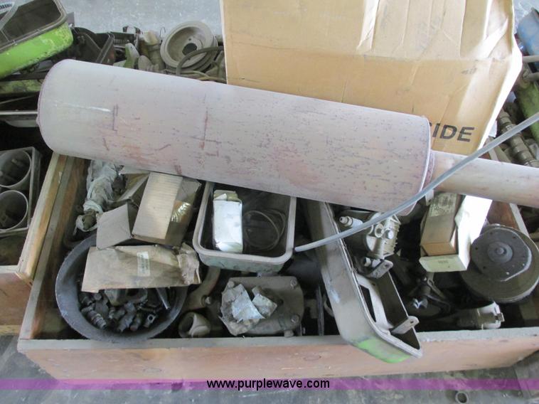 image for item K4193 Detroit Diesel 471 diesel engine parts