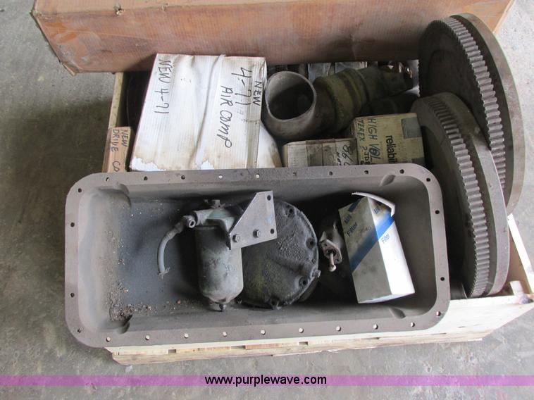 image for item K4193 Detroit Diesel 471 diesel engine parts