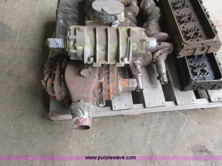 image for item K4193 Detroit Diesel 471 diesel engine parts