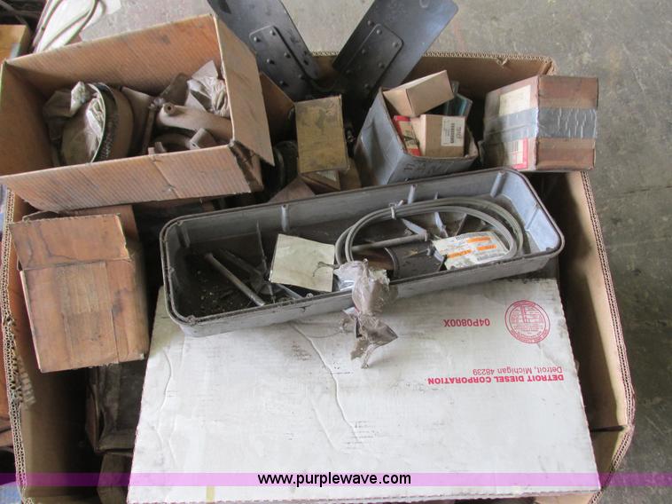 image for item K4193 Detroit Diesel 471 diesel engine parts