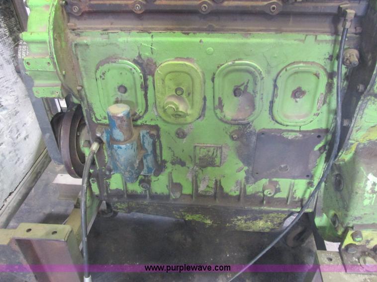 image for item K4194 Detroit Diesel 471 diesel engine