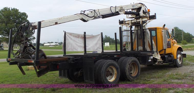 image for item K5703 1998 International 4900 crane truck