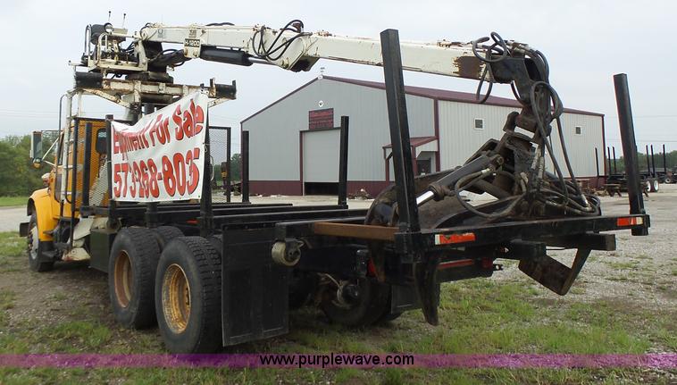 image for item K5703 1998 International 4900 crane truck