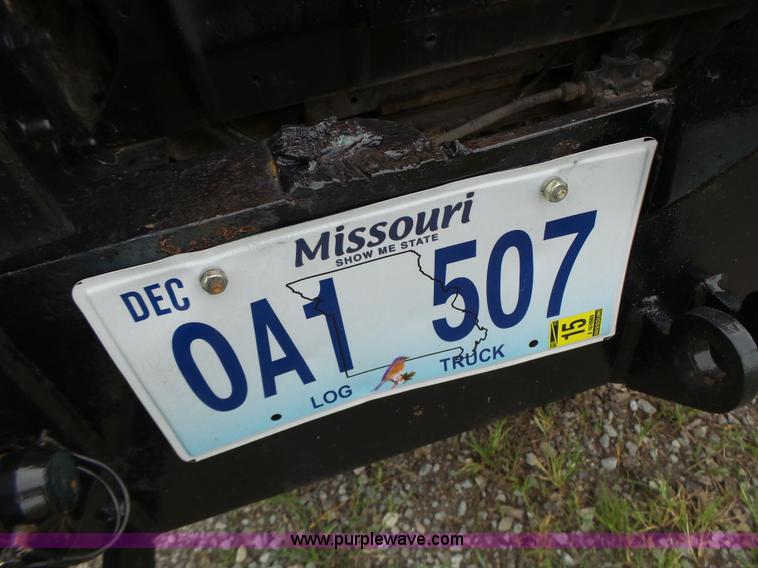 image for item K5703 1998 International 4900 crane truck