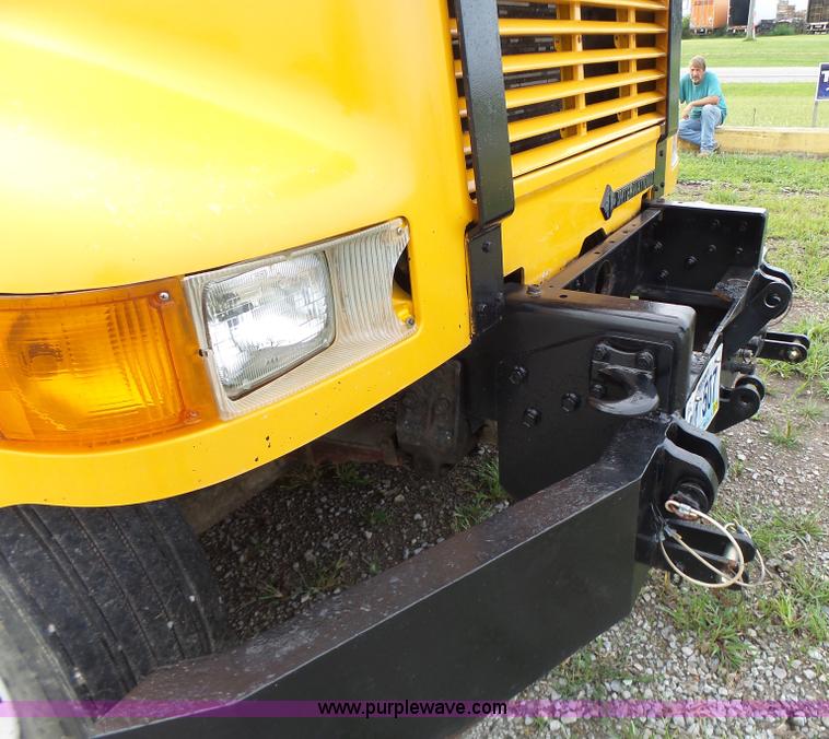 image for item K5703 1998 International 4900 crane truck