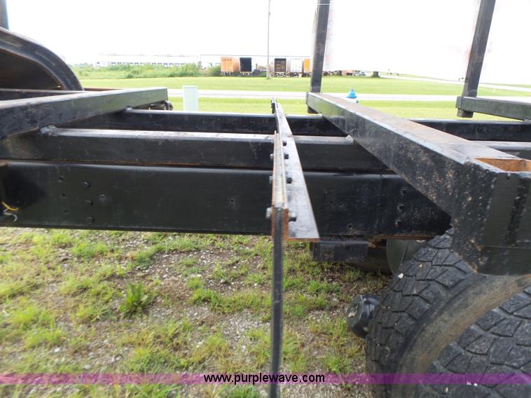 image for item K5703 1998 International 4900 crane truck