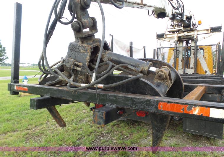 image for item K5703 1998 International 4900 crane truck