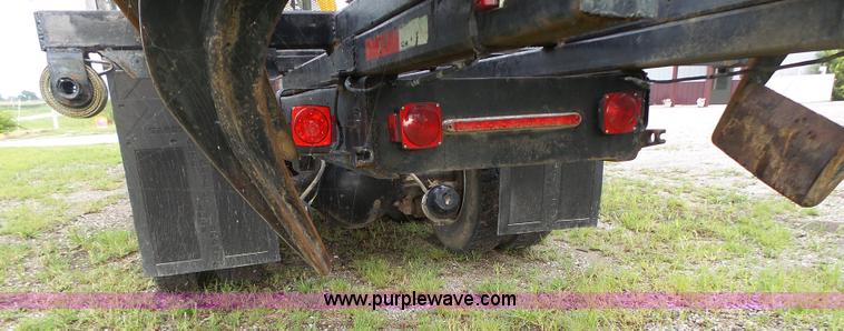 image for item K5703 1998 International 4900 crane truck