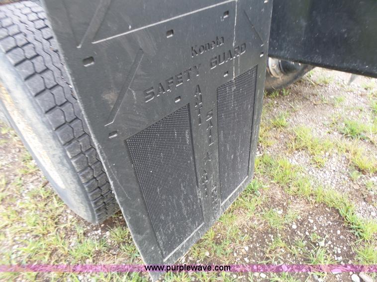 image for item K5703 1998 International 4900 crane truck