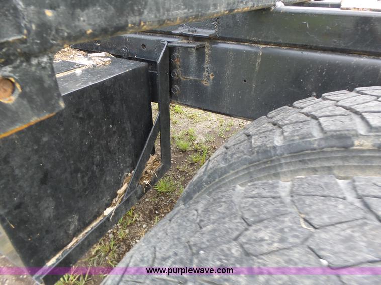 image for item K5703 1998 International 4900 crane truck