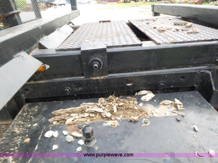 image for item K5703 1998 International 4900 crane truck