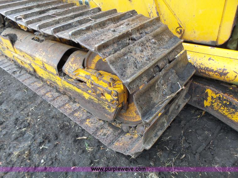 image for item K5708 1990 John Deere 750B dozer