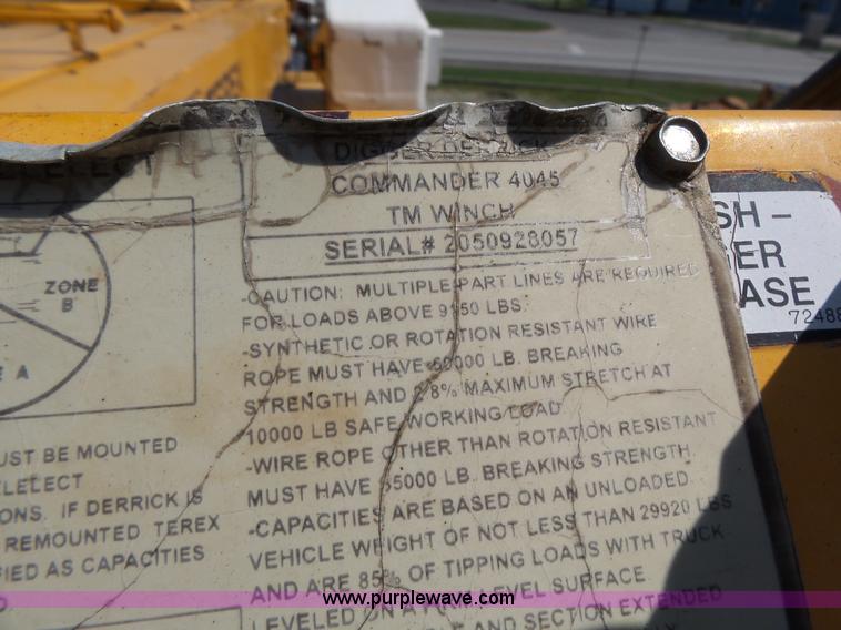 image for item K5717 2006 International 7300 digger derrick truck