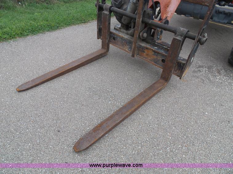 image for item K8248 2002 Sky Trak 8042 telehandler