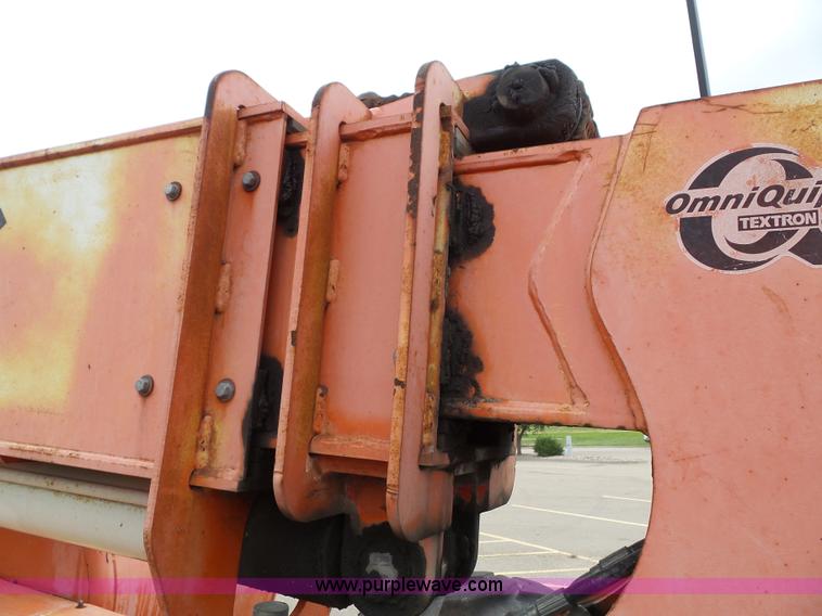 image for item K8248 2002 Sky Trak 8042 telehandler