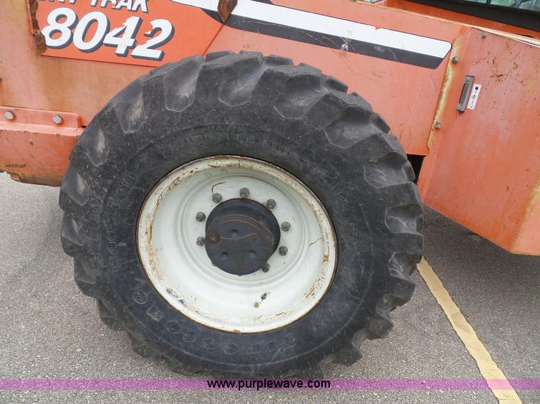 image for item K8248 2002 Sky Trak 8042 telehandler