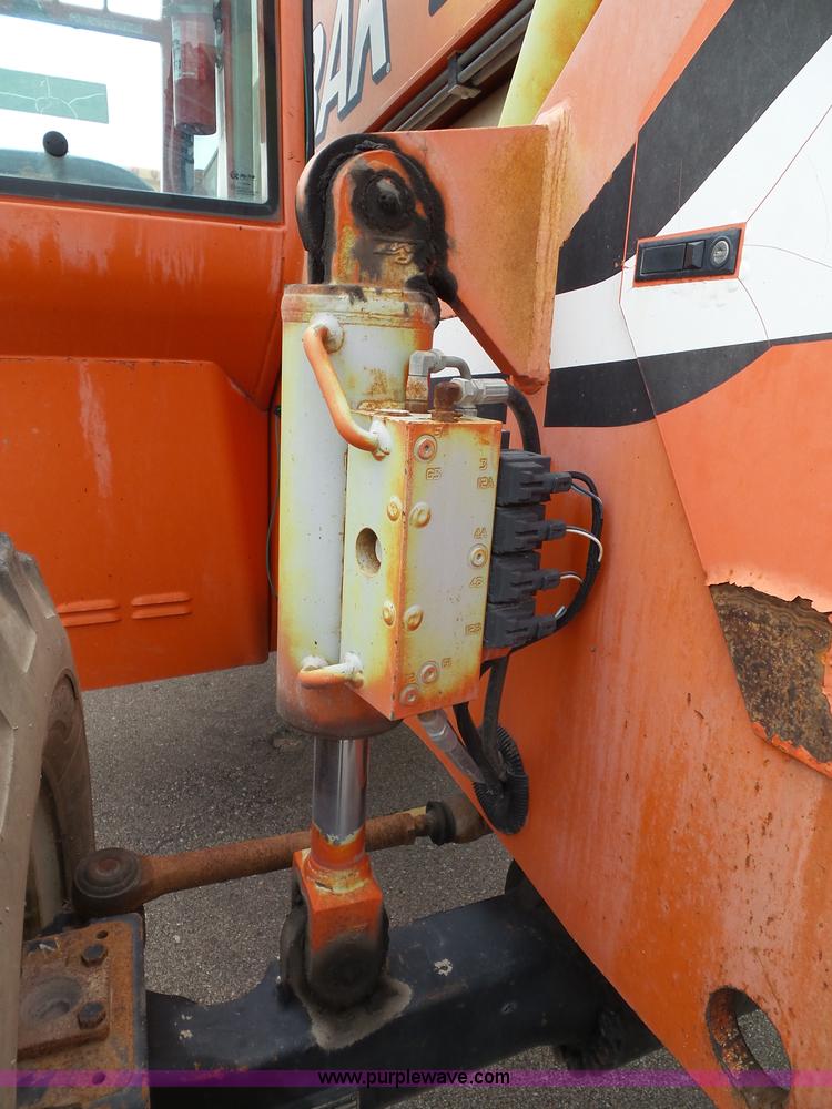 image for item K8248 2002 Sky Trak 8042 telehandler