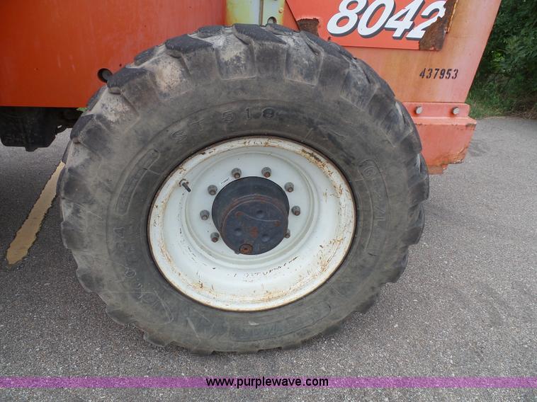 image for item K8248 2002 Sky Trak 8042 telehandler