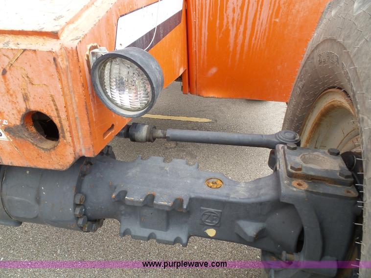 image for item K8248 2002 Sky Trak 8042 telehandler