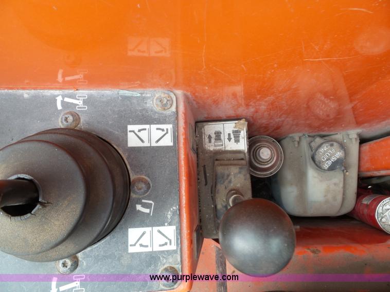 image for item K8248 2002 Sky Trak 8042 telehandler