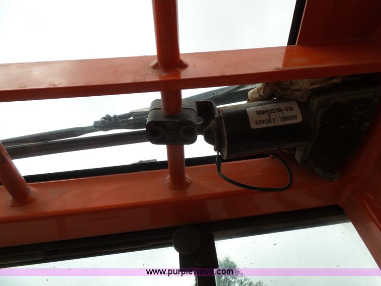 image for item K8248 2002 Sky Trak 8042 telehandler
