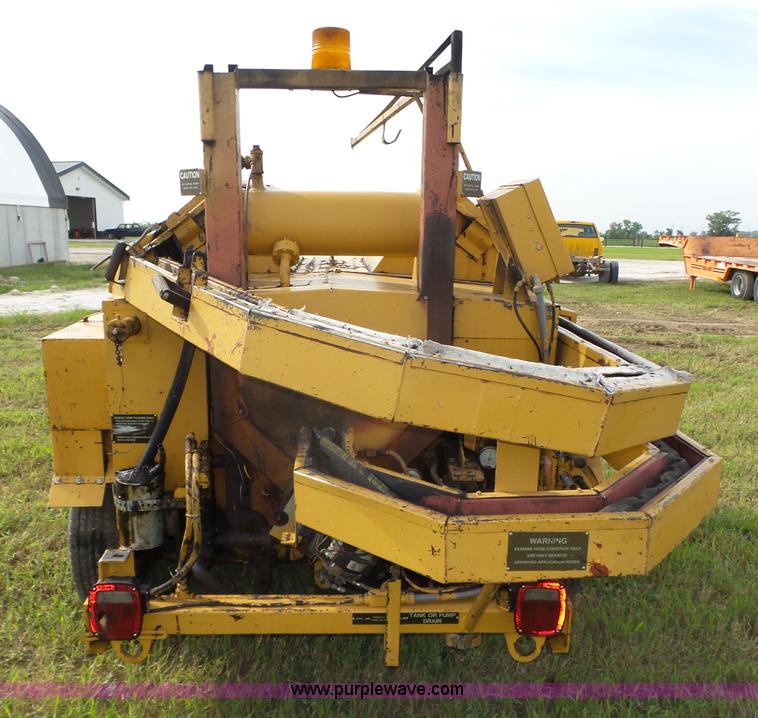 image for item K8473 Bear Cat BC400D pot hole patcher