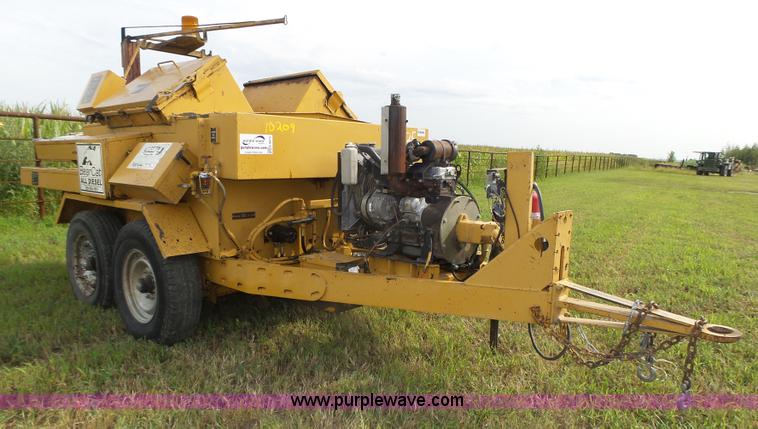 image for item K8473 Bear Cat BC400D pot hole patcher