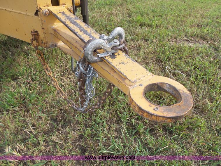 image for item K8473 Bear Cat BC400D pot hole patcher