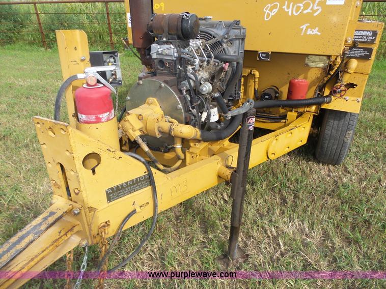 image for item K8473 Bear Cat BC400D pot hole patcher