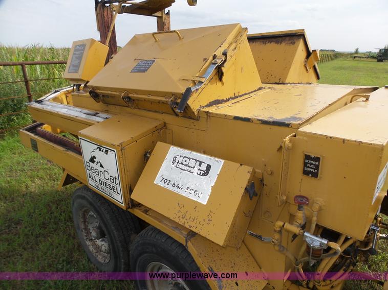 image for item K8473 Bear Cat BC400D pot hole patcher