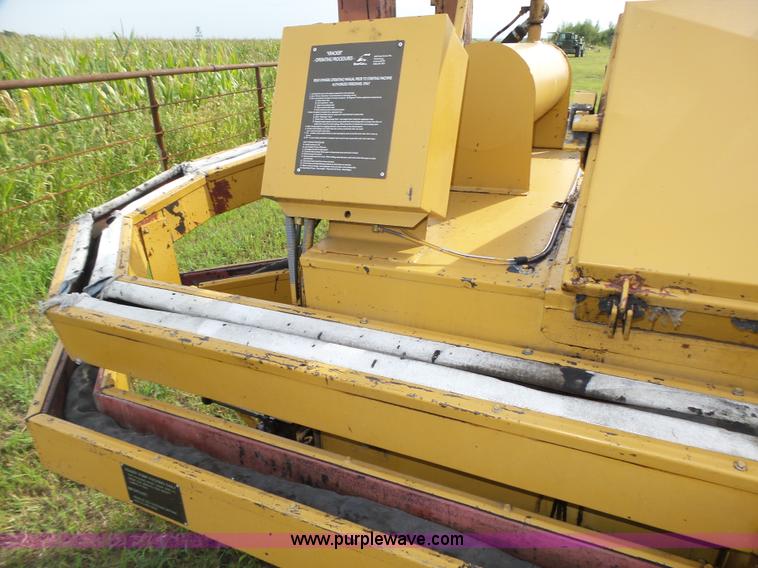 image for item K8473 Bear Cat BC400D pot hole patcher