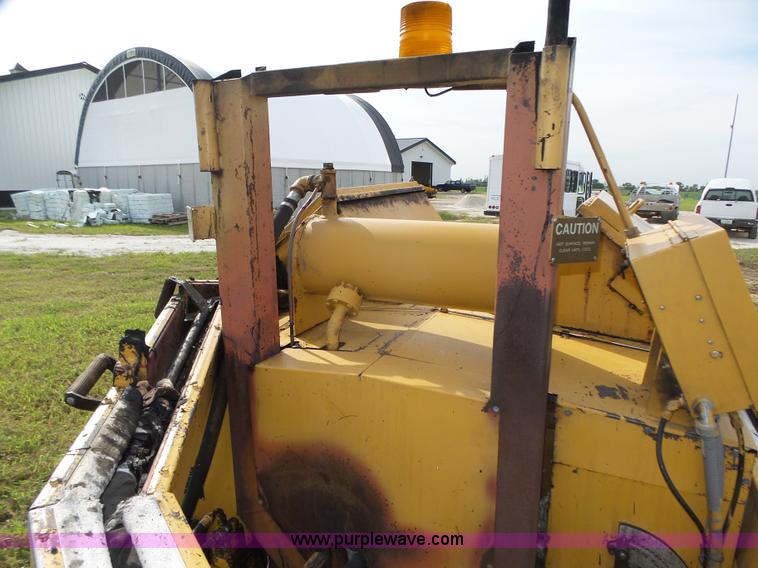 image for item K8473 Bear Cat BC400D pot hole patcher