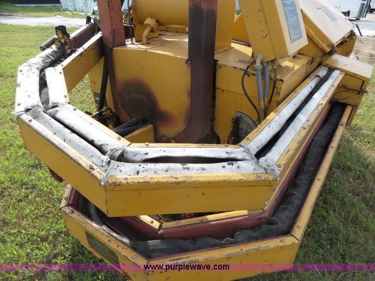 image for item K8473 Bear Cat BC400D pot hole patcher