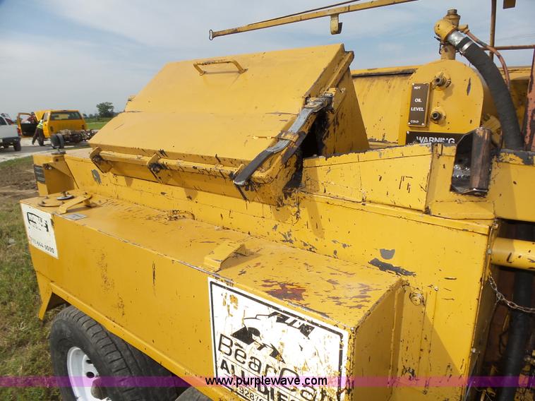 image for item K8473 Bear Cat BC400D pot hole patcher