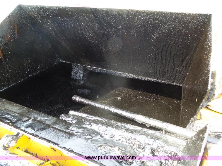 image for item K8473 Bear Cat BC400D pot hole patcher