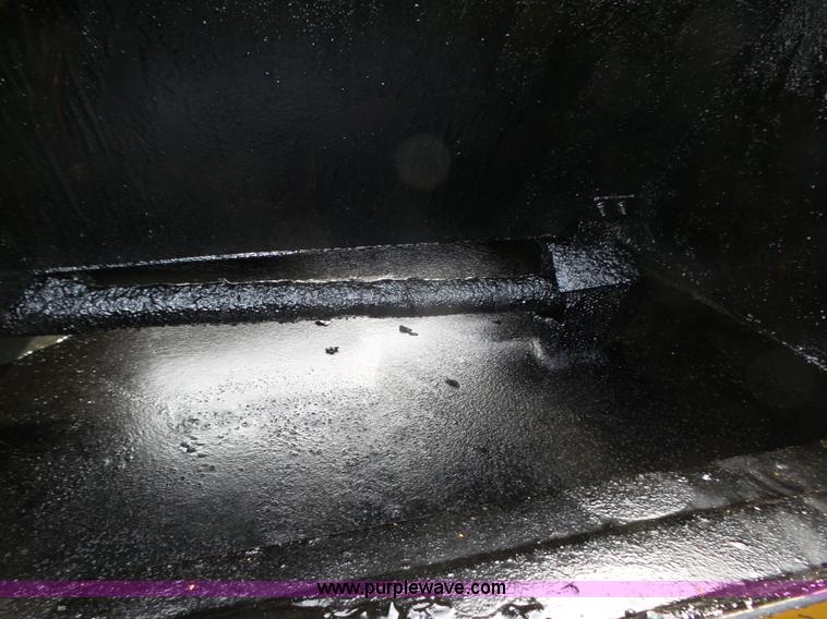 image for item K8473 Bear Cat BC400D pot hole patcher