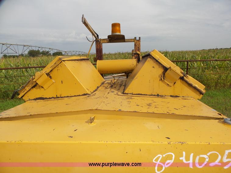 image for item K8473 Bear Cat BC400D pot hole patcher