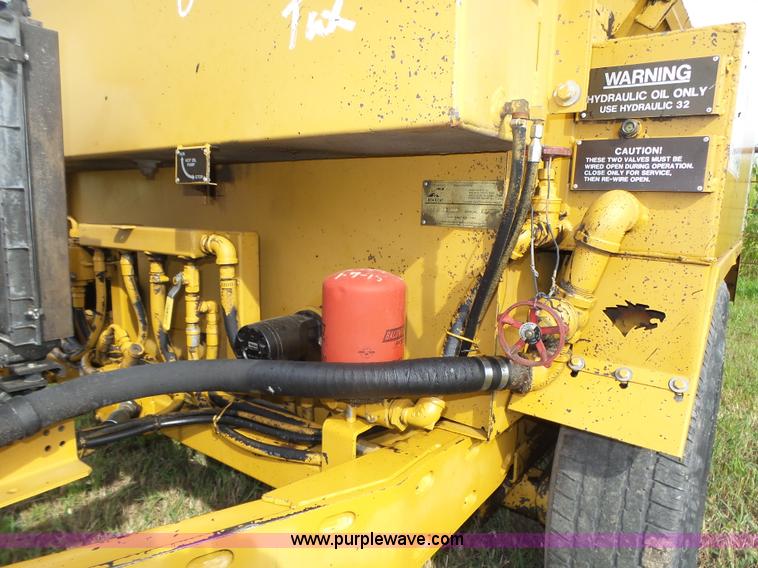 image for item K8473 Bear Cat BC400D pot hole patcher