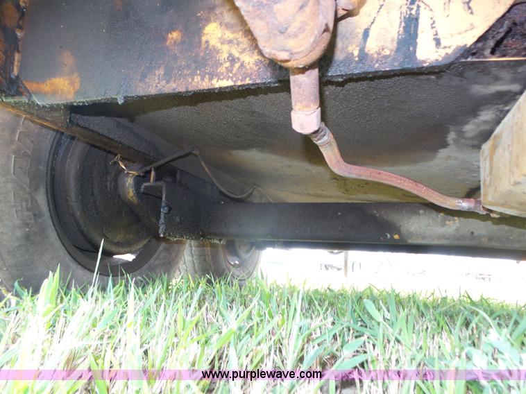 image for item K8473 Bear Cat BC400D pot hole patcher