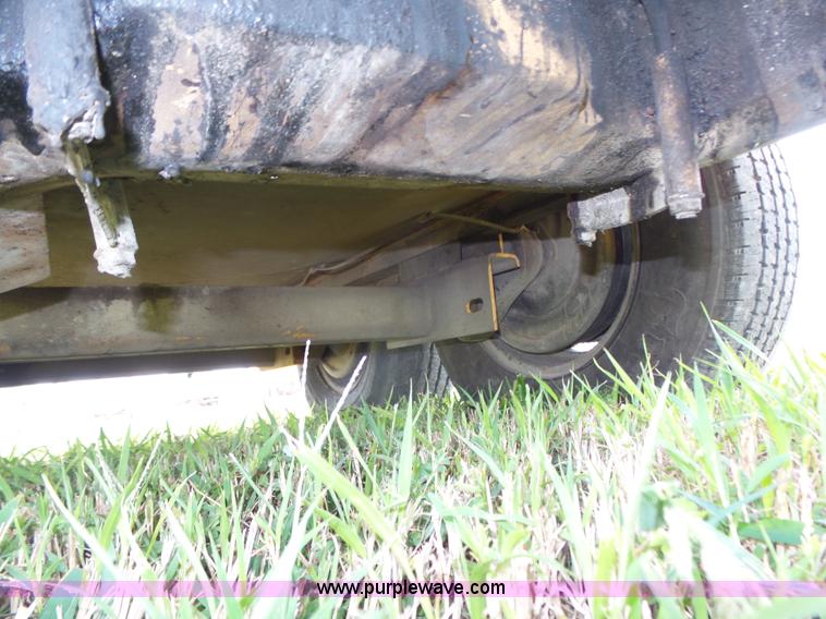 image for item K8473 Bear Cat BC400D pot hole patcher