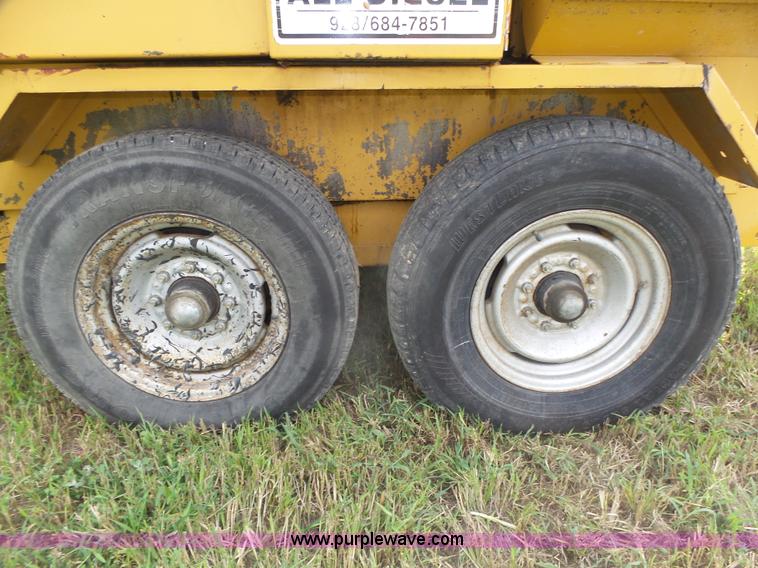 image for item K8473 Bear Cat BC400D pot hole patcher