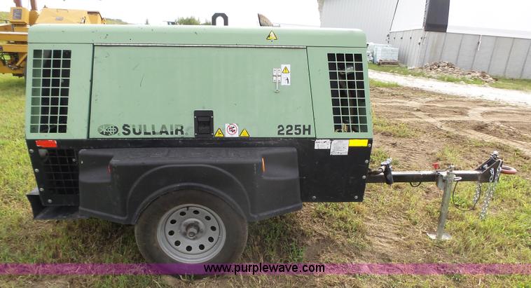 image for item K8474 2010 Sullair 225HDPQJD2 air compressor