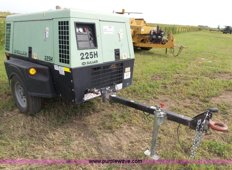image for item K8474 2010 Sullair 225HDPQJD2 air compressor