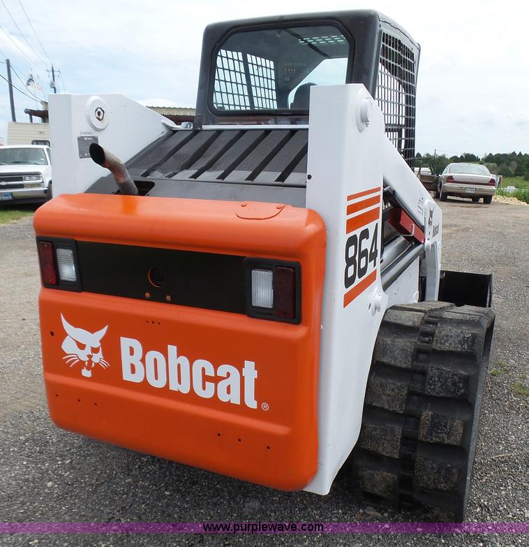 image for item L1585 2001 Bobcat 864T skid steer