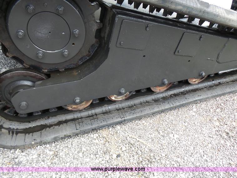 image for item L1585 2001 Bobcat 864T skid steer