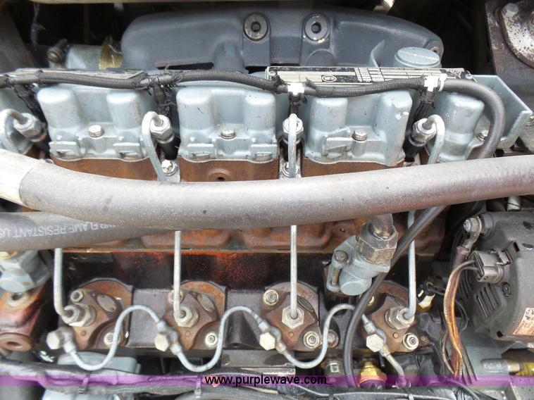 image for item L1585 2001 Bobcat 864T skid steer