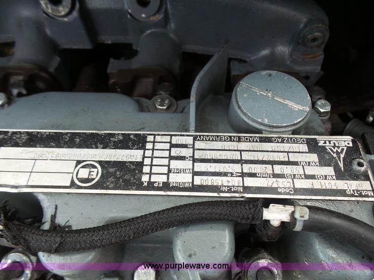 image for item L1585 2001 Bobcat 864T skid steer